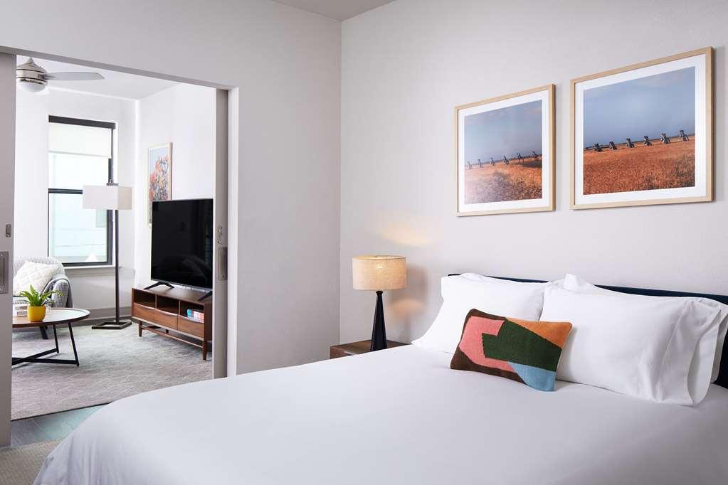Hotel Sentral East At 1614 E. Sixth 5*